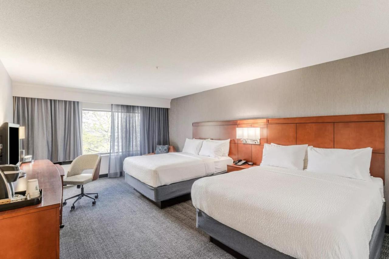 Courtyard Burlington Williston Ξενοδοχείο Εξωτερικό φωτογραφία