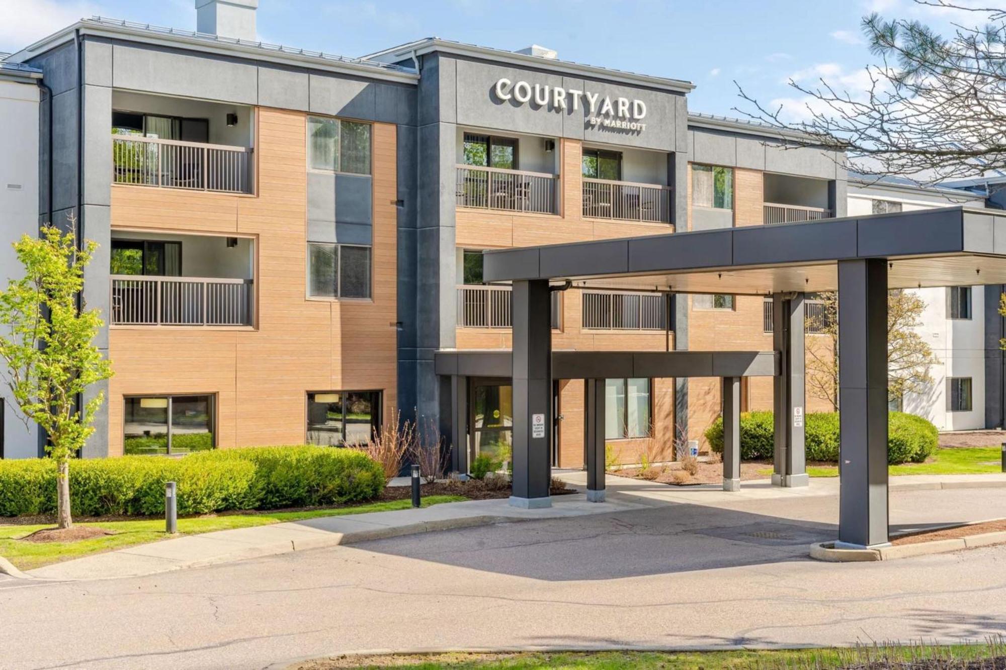 Courtyard Burlington Williston Ξενοδοχείο Εξωτερικό φωτογραφία