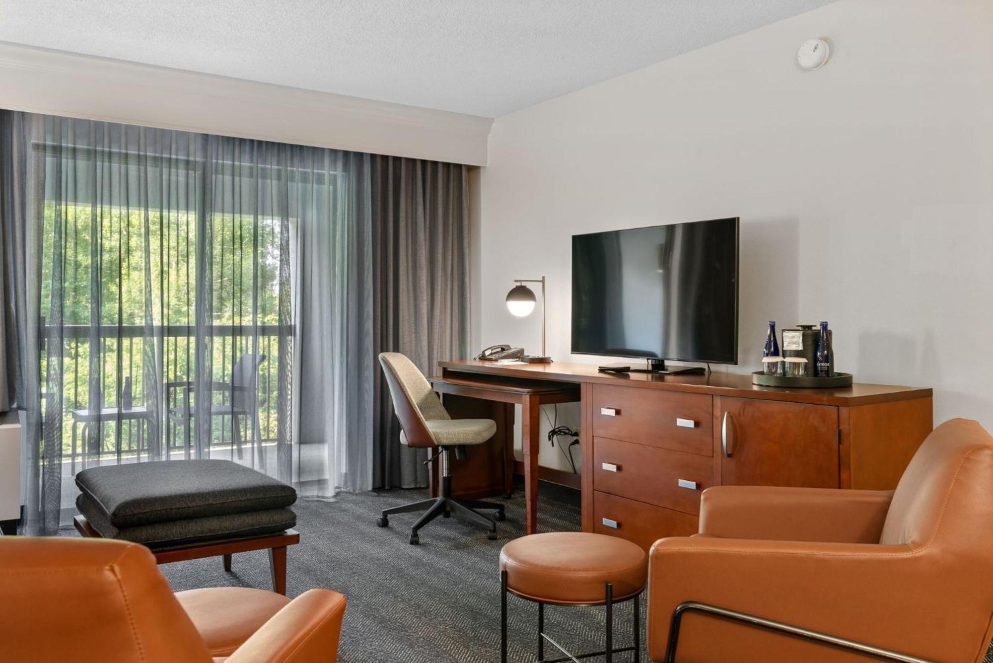 Courtyard Burlington Williston Ξενοδοχείο Εξωτερικό φωτογραφία