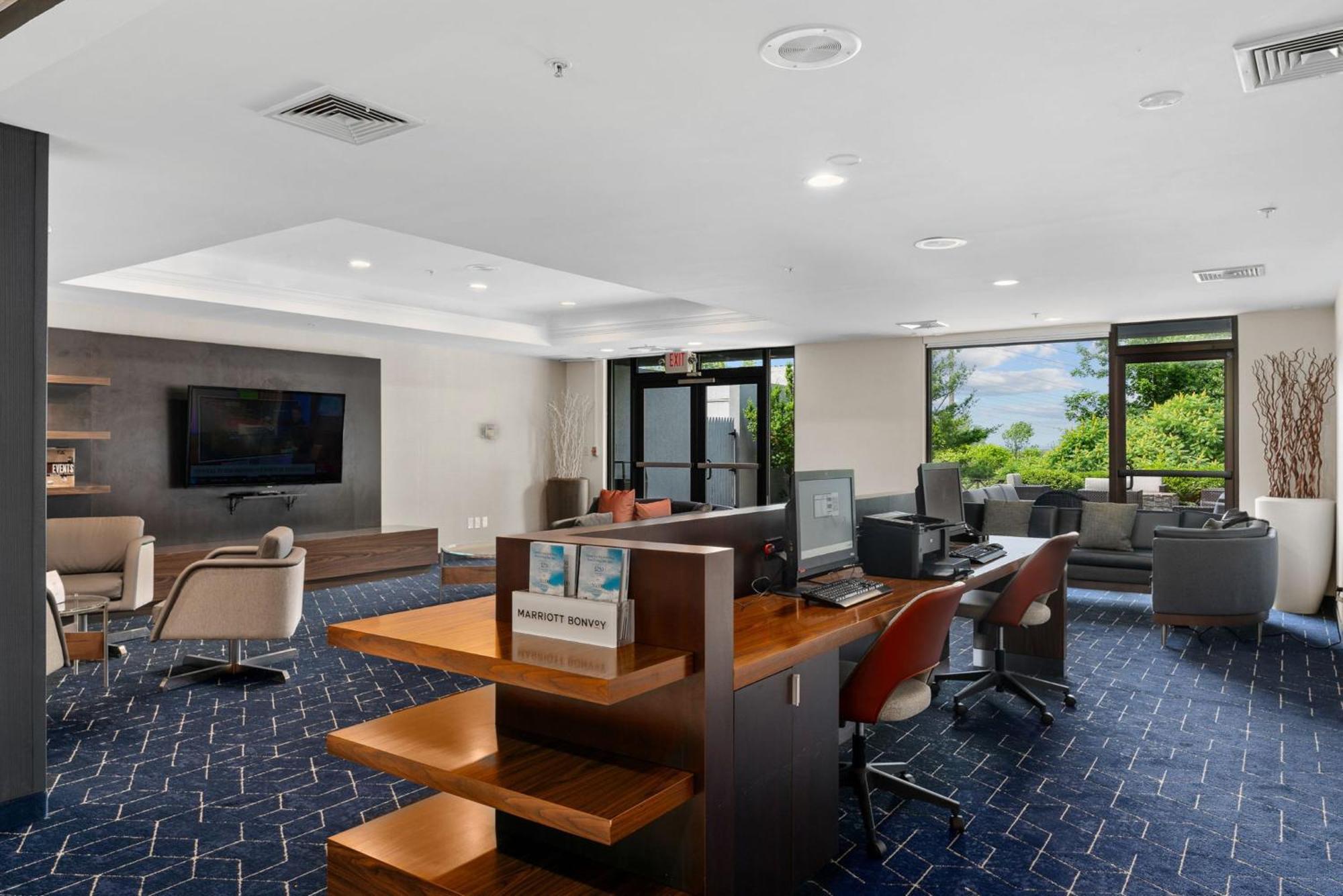 Courtyard Burlington Williston Ξενοδοχείο Εξωτερικό φωτογραφία