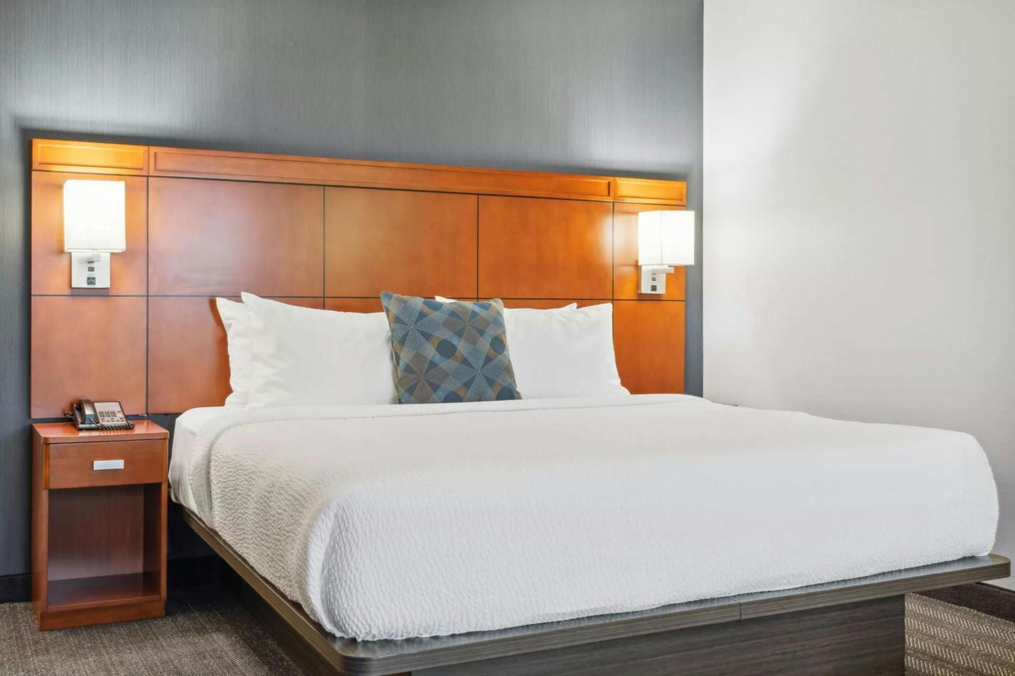 Courtyard Burlington Williston Ξενοδοχείο Εξωτερικό φωτογραφία