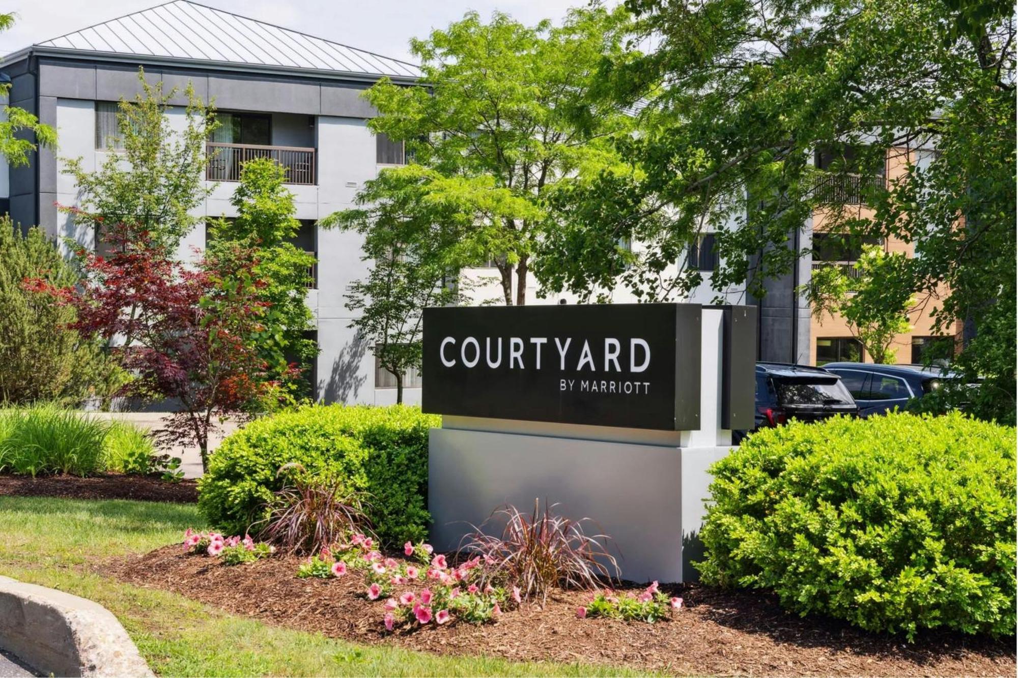 Courtyard Burlington Williston Ξενοδοχείο Εξωτερικό φωτογραφία